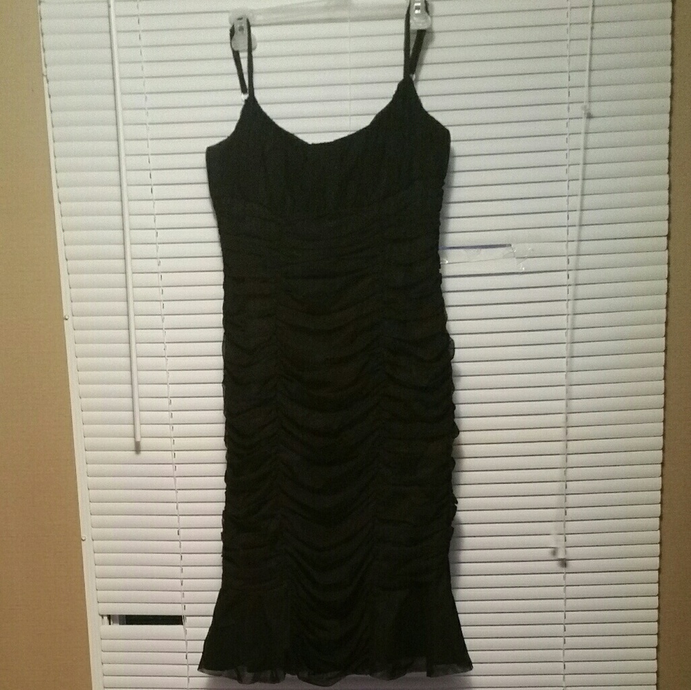 Price drop BEAUTiFUl RUFFlED MERMAiD TAil DRESS